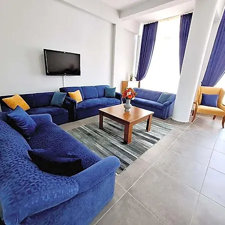 Haydarpasa Ticaret Lisesi Turizm Uygulama 酒店 尼科西亚