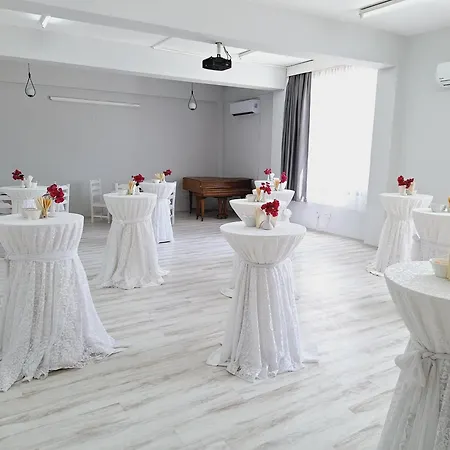 Haydarpasa Ticaret Lisesi Turizm Uygulama מלון 3*